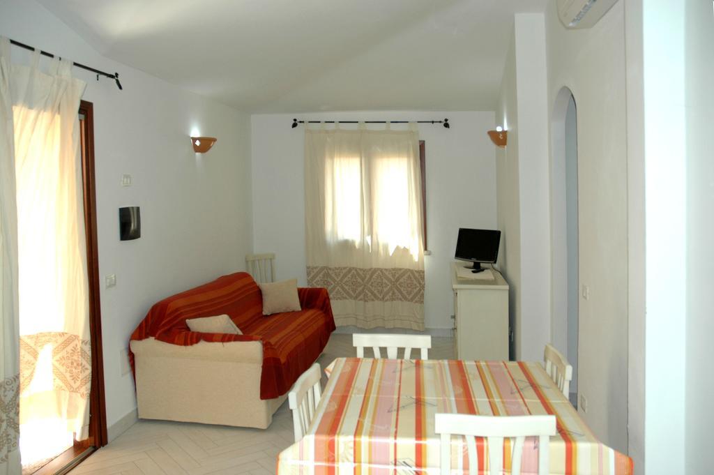 Holiday Homes Stella Marina Сан Теодоро Стая снимка
